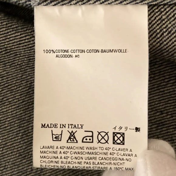 NWOT Dsquared2 Women Dark Blue
Denim Cropped Distressed Jean
Jacket sz 44 (US 8) - Picture 16 of 16